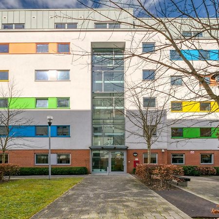 Bright & Central Room In Luton, Sleeps 2ルートン エクステリア 写真