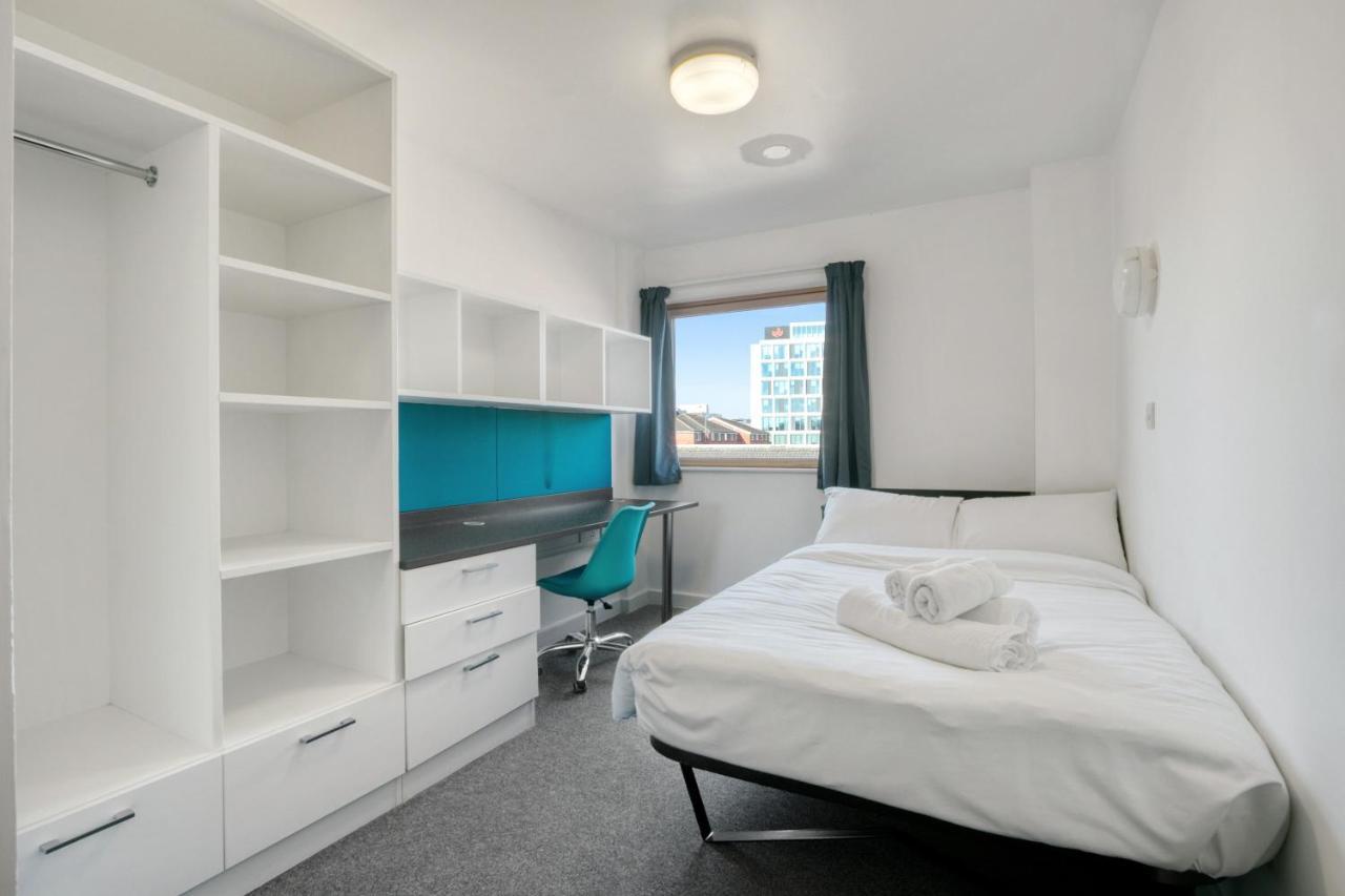Bright & Central Room In Luton, Sleeps 2ルートン エクステリア 写真