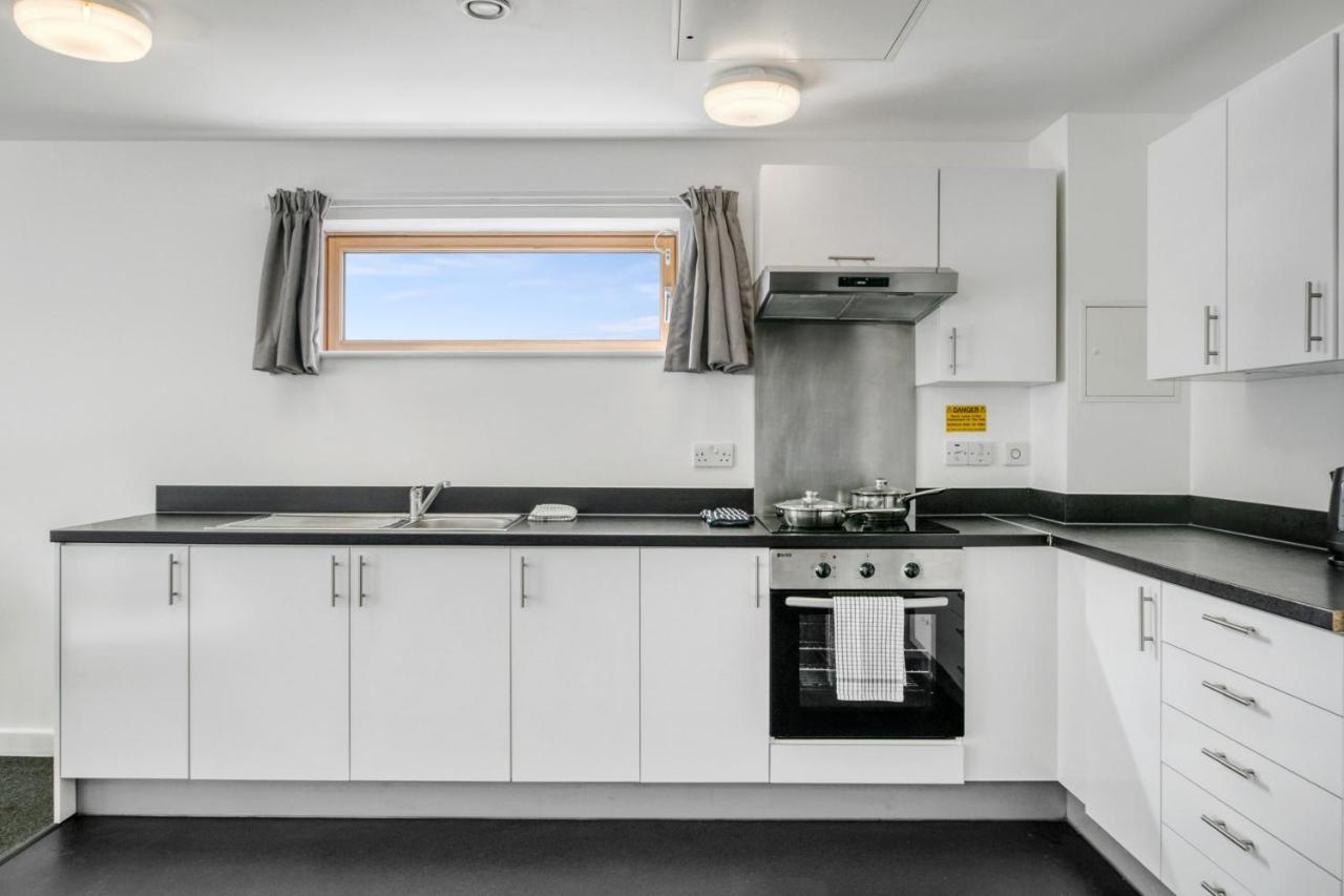 Bright & Central Room In Luton, Sleeps 2ルートン エクステリア 写真
